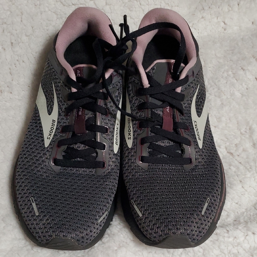 Brooks Adrenaline 22 GTS Sneakers - Picture 10 of 11
